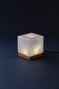 ROCK SALT BLACK LED LAMP CUBE WITH WOOD + LED & USB CABLE