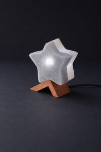 ROCK SALT WHITE / BLACK LED LAMP TWIN STAR WITH WOOD + LED & USB CABLE