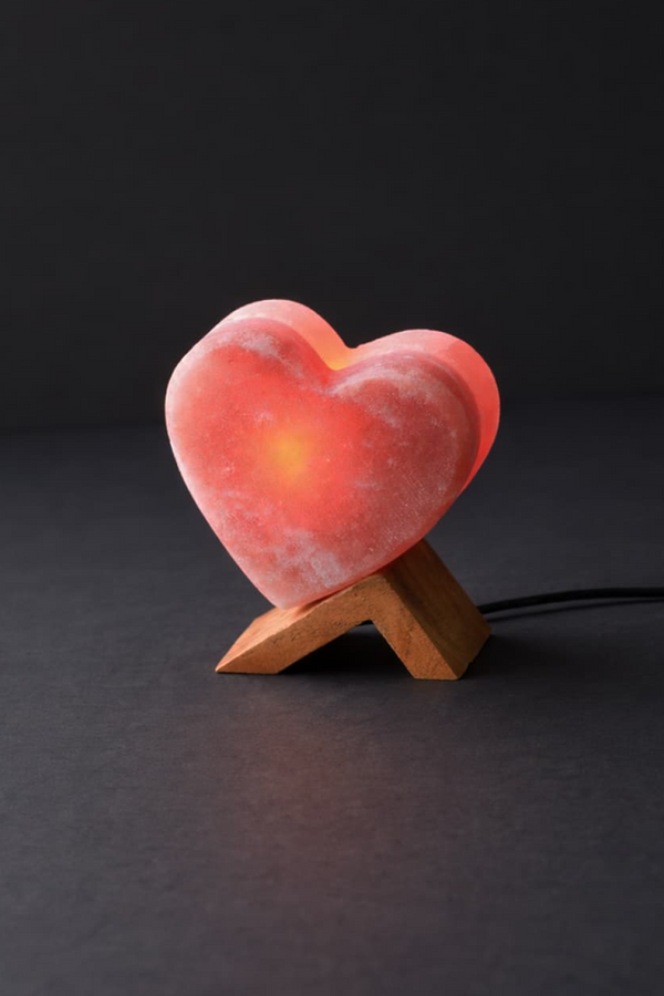 ROCK SALT PINK / RED LED LAMP TWIN HEART WITH WOOD + LED & USB CABLE