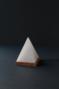 ROCK SALT WHITE LED LAMP PYRAMID WITH WOOD + LED & USB CABLE