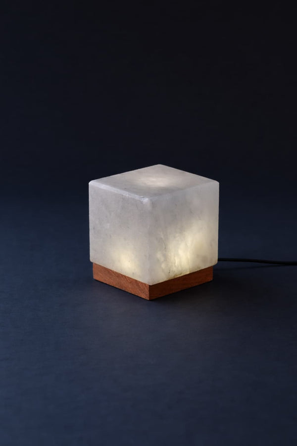 ROCK SALT BLACK LED LAMP CUBE WITH WOOD + LED & USB CABLE