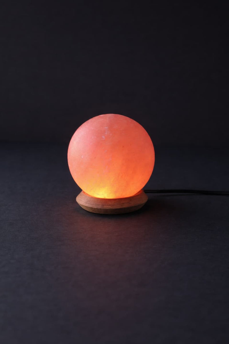 ROCK SALT PINK LED LAMP BALL WITH WOOD + LED & USB CABLE