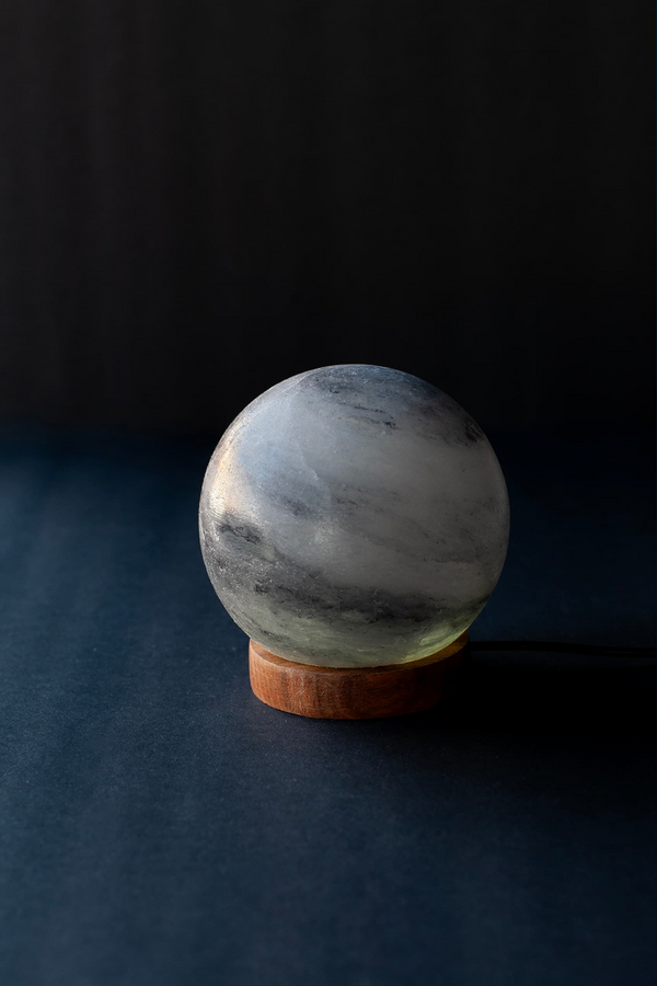 ROCK SALT BLACK LAMP BALL PLANET WITH WOOD + ELECTRIC