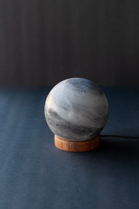 ROCK SALT BLACK LAMP BALL PLANET WITH WOOD + ELECTRIC
