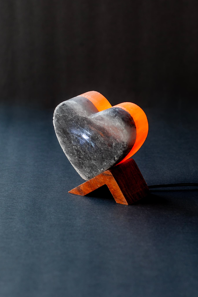 ROCK SALT PINK / BLACK LED LAMP TWIN HEART WITH WOOD + LED & USB CABLE