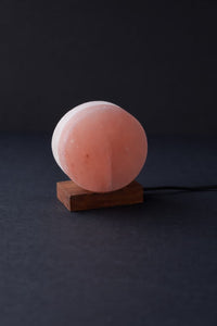 ROCK SALT PINK / WHITE LED LAMP TWIN MOON WITH WOOD + LED & USB CABLE