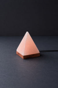 ROCK SALT PINK LED LAMP PYRAMID WITH WOOD + LED & USB CABLE